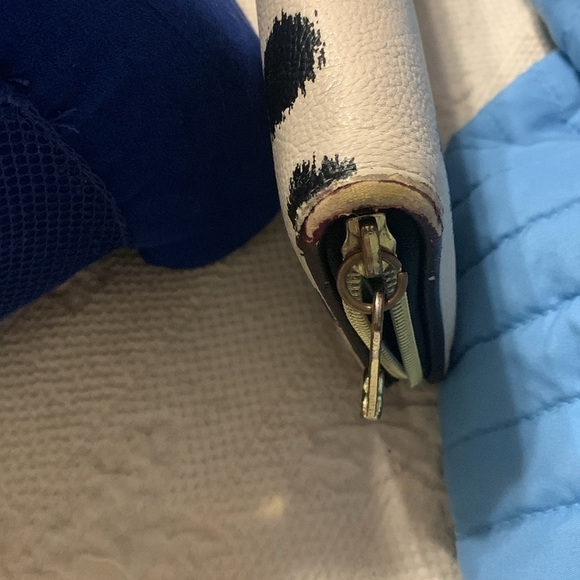 Betsy Johnson zip closure wallet - Picture 4 of 5